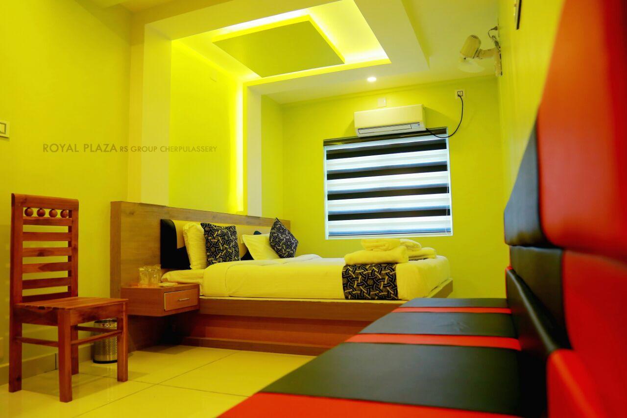 Hotel Royal Plaza Residency Cheruppulasseri Exterior foto
