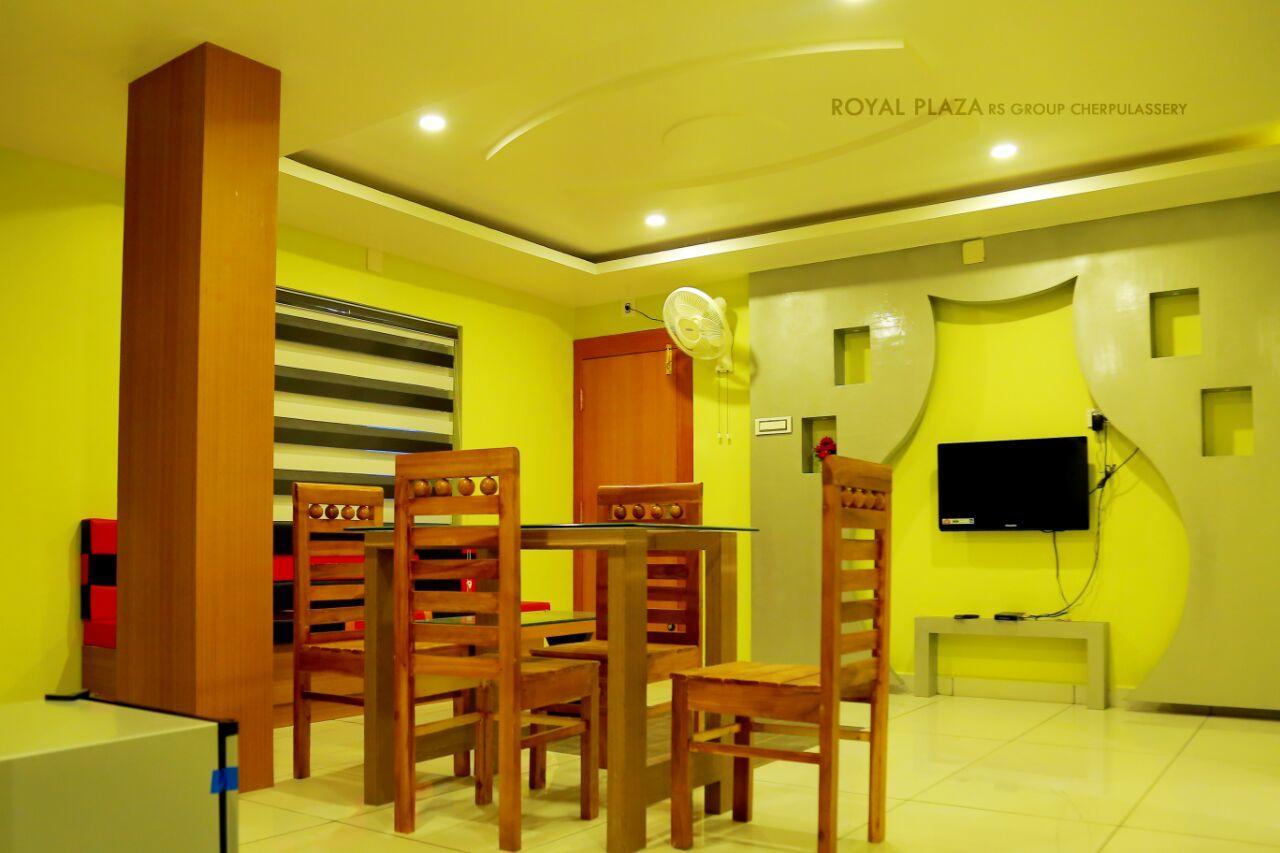 Hotel Royal Plaza Residency Cheruppulasseri Exterior foto