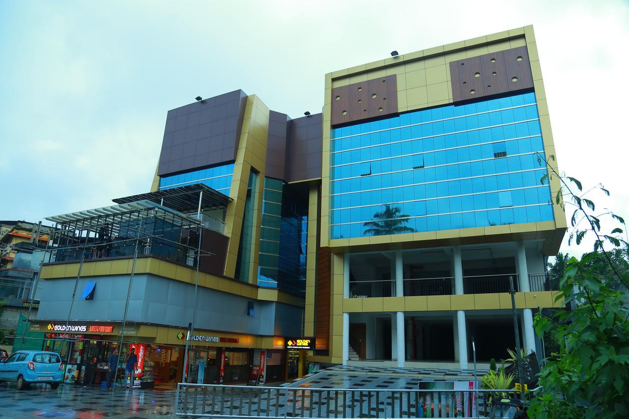 Hotel Royal Plaza Residency Cheruppulasseri Exterior foto